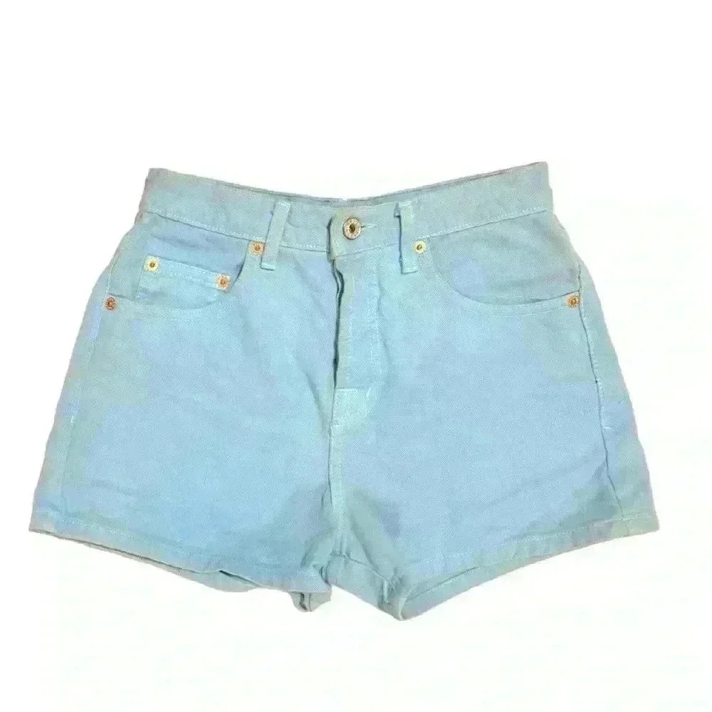 VINTAGE Y2K GUESS Distressed Light Blue Cut Off Denim Shorts. Size 27‎